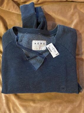 Aeropostale NWT Pullover Sweatshirt Gray 
Sz M